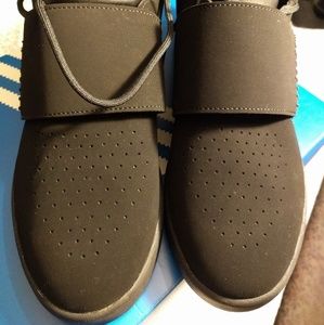 Adidas Tubular Invader Ray Black size 7 Youth